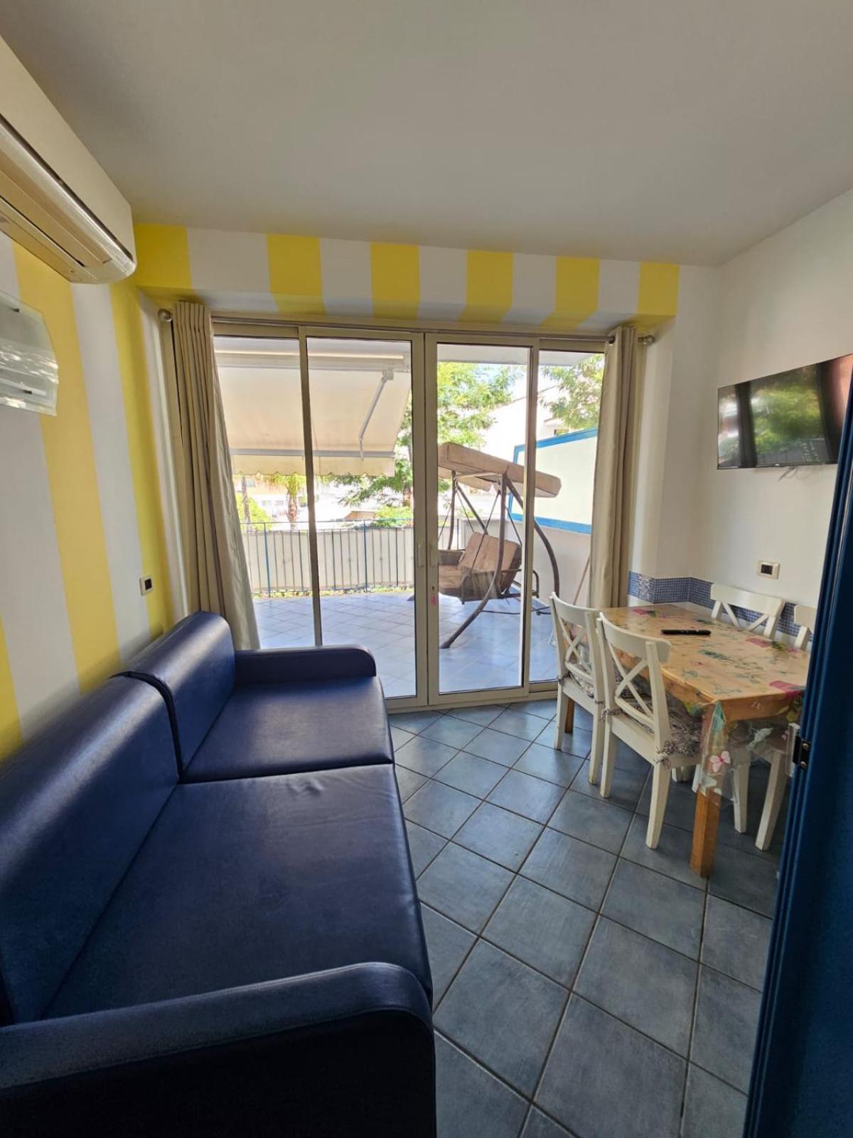 Residenza Le Spiagge Lägenhet Sperlonga Exteriör bild