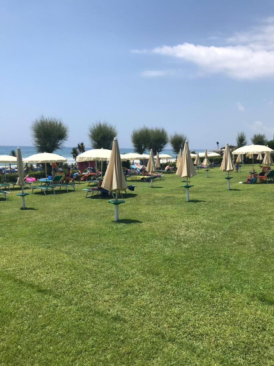 Residenza Le Spiagge Lägenhet Sperlonga Exteriör bild